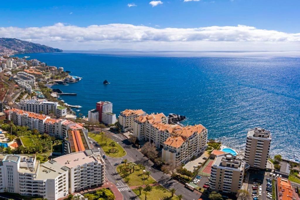 Blue Sky Apartment With Pool By Hr Madeira Funchal  Bagian luar foto